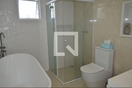 Casa à venda com 350m², 3 quartos e 1 vagaBanheiro da Suíte