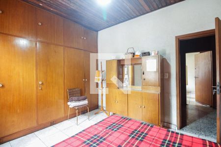 Casa à venda com 272m², 3 quartos e 5 vagasQuarto 2