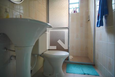 Casa à venda com 180m², 3 quartos e 2 vagasBanheiro de Serviço