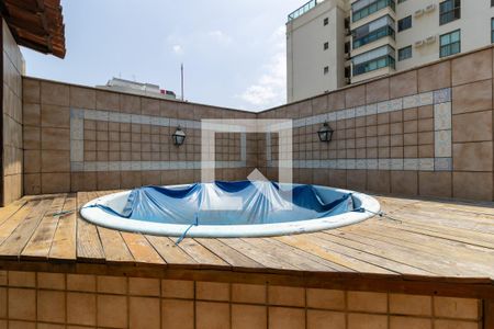 Apartamento à venda com 680m², 6 quartos e 4 vagas Apartamento à venda com 680m², 6 quartos e 4 vagasCobertura Piscina