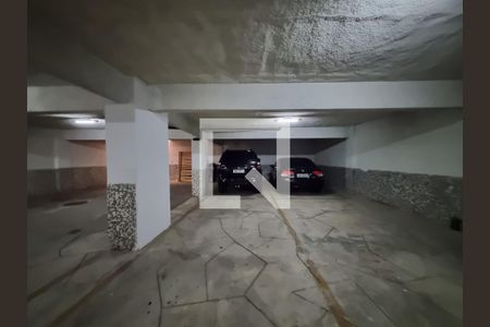 Apartamento à venda com 680m², 6 quartos e 4 vagas Apartamento à venda com 680m², 6 quartos e 4 vagasGaragem