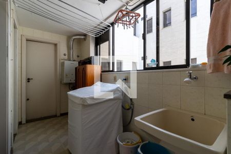 Apartamento à venda com 680m², 6 quartos e 4 vagas Apartamento à venda com 680m², 6 quartos e 4 vagasÁrea de Serviço