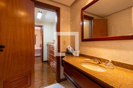 Apartamento à venda com 680m², 6 quartos e 4 vagas Apartamento à venda com 680m², 6 quartos e 4 vagasBanheiro Suite