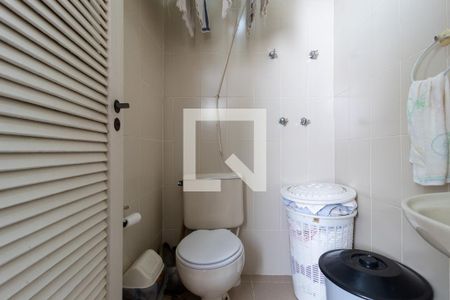 Apartamento à venda com 680m², 6 quartos e 4 vagas Apartamento à venda com 680m², 6 quartos e 4 vagasBanheiro de Serviço