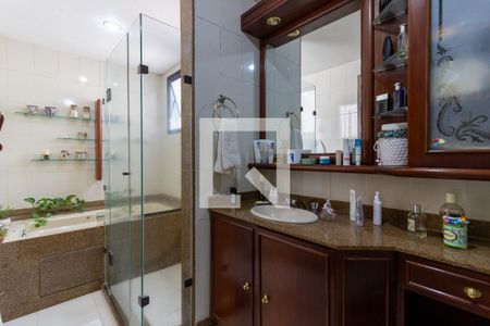 Apartamento à venda com 680m², 6 quartos e 4 vagas Apartamento à venda com 680m², 6 quartos e 4 vagasBanheiro Suite 2