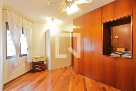 Apartamento à venda com 145m², 3 quartos e 3 vagas Apartamento à venda com 145m², 3 quartos e 3 vagasSuíte