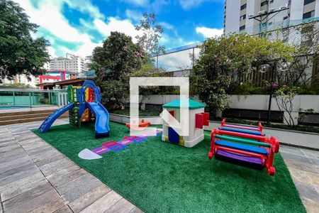 Apartamento à venda com 145m², 3 quartos e 3 vagas Apartamento à venda com 145m², 3 quartos e 3 vagasÁrea comum - Playground