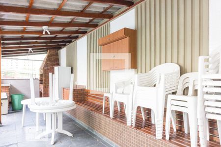 Apartamento à venda com 145m², 3 quartos e 3 vagas Apartamento à venda com 145m², 3 quartos e 3 vagasÁrea comum - Churrasqueira