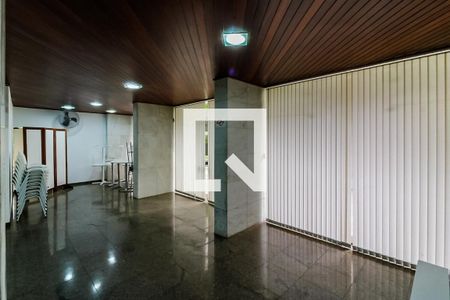 Apartamento à venda com 145m², 3 quartos e 3 vagas Apartamento à venda com 145m², 3 quartos e 3 vagasÁrea comum - Salão de festas