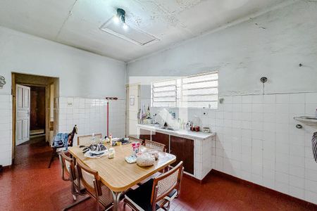 Casa à venda com 240m², 2 quartos e 2 vagasCozinha