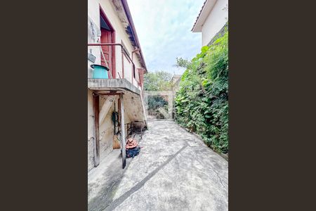 Casa à venda com 240m², 2 quartos e 2 vagasÁrea externa