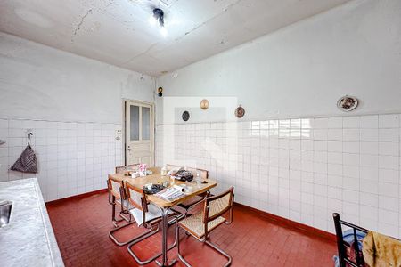 Casa à venda com 240m², 2 quartos e 2 vagasCozinha