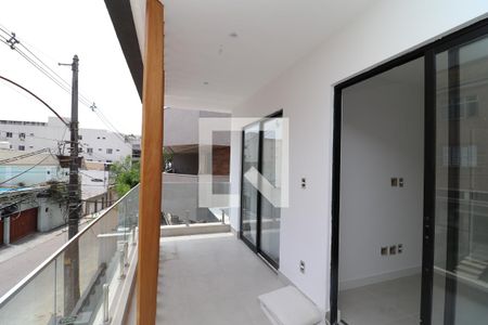 Casa à venda com 250m², 3 quartos e 2 vagasVaranda