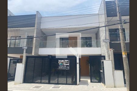 Casa à venda com 250m², 3 quartos e 2 vagasFachada