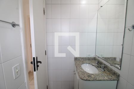 Apartamento à venda com 67m², 3 quartos e 1 vagaQuarto 2 - Banheiro