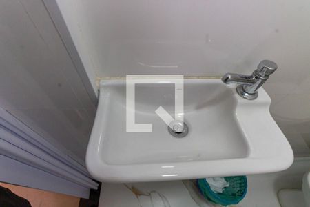 Casa à venda com 120m², 2 quartos e 1 vaga Casa à venda com 120m², 2 quartos e 1 vagaBanheiro de Serviço