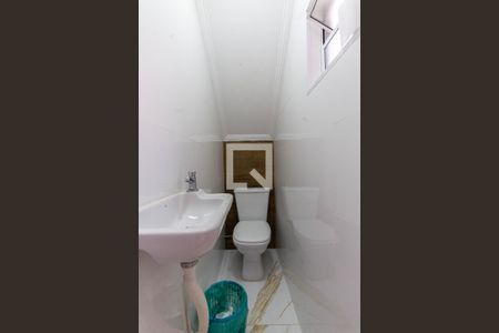 Casa à venda com 120m², 2 quartos e 1 vaga Casa à venda com 120m², 2 quartos e 1 vagaBanheiro de Serviço