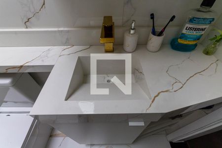 Casa à venda com 120m², 2 quartos e 1 vaga Casa à venda com 120m², 2 quartos e 1 vagaBanheiro