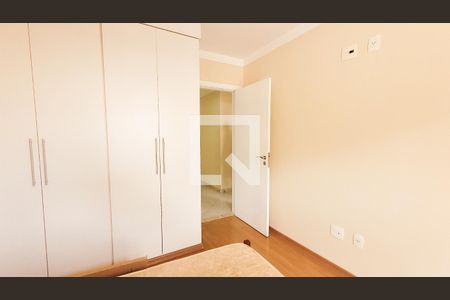 Casa de condomínio à venda com 492m², 4 quartos e 6 vagas Casa de condomínio à venda com 492m², 4 quartos e 6 vagasQuarto 2