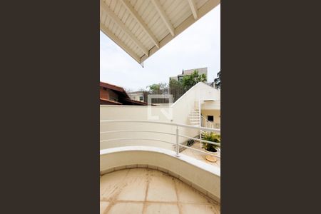 Casa de condomínio à venda com 492m², 4 quartos e 6 vagas Casa de condomínio à venda com 492m², 4 quartos e 6 vagasVaranda da Suíte master