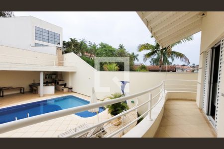 Casa de condomínio à venda com 492m², 4 quartos e 6 vagas Casa de condomínio à venda com 492m², 4 quartos e 6 vagasVaranda do Quarto 1