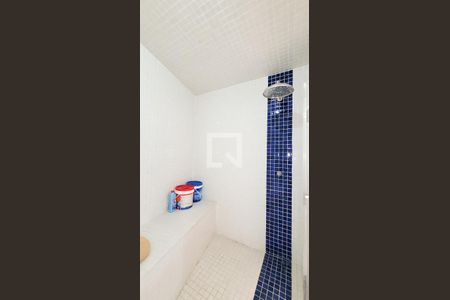 Casa de condomínio à venda com 492m², 4 quartos e 6 vagas Casa de condomínio à venda com 492m², 4 quartos e 6 vagasSaúna