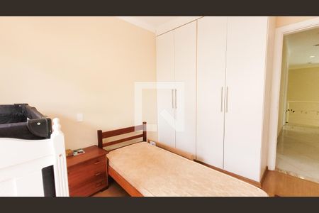 Casa de condomínio à venda com 492m², 4 quartos e 6 vagas Casa de condomínio à venda com 492m², 4 quartos e 6 vagasQuarto 2