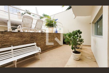 Casa de condomínio à venda com 492m², 4 quartos e 6 vagas Casa de condomínio à venda com 492m², 4 quartos e 6 vagasÁrea gourmet