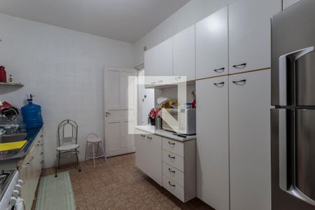 Casa à venda com 237m², 7 quartos e 2 vagas Casa à venda com 237m², 7 quartos e 2 vagasCozinha