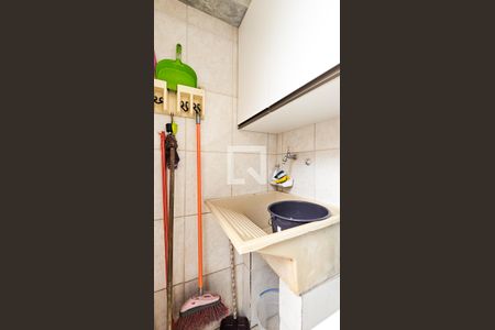 Casa à venda com 180m², 3 quartos e 2 vagas Casa à venda com 180m², 3 quartos e 2 vagasÁrea de Serviço
