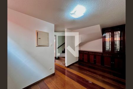 Casa à venda com 155m², 3 quartos e 2 vagas Casa à venda com 155m², 3 quartos e 2 vagasCopa