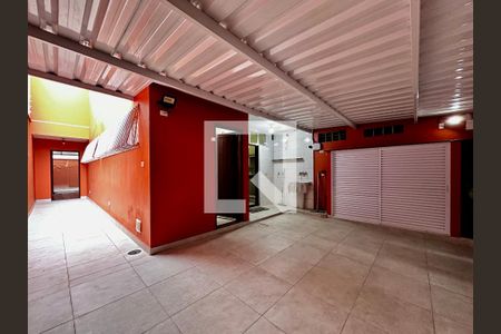 Casa à venda com 155m², 3 quartos e 2 vagas Casa à venda com 155m², 3 quartos e 2 vagasGaragem