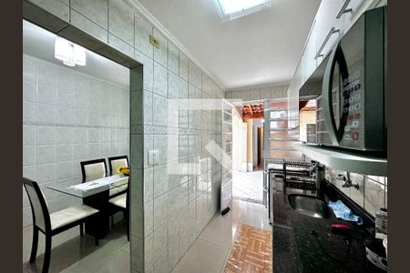 Casa à venda com 105m², 2 quartos e 2 vagas Casa à venda com 105m², 2 quartos e 2 vagasCozinha