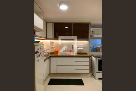 Apartamento à venda com 163m², 3 quartos e 2 vagas Apartamento à venda com 163m², 3 quartos e 2 vagasCozinha