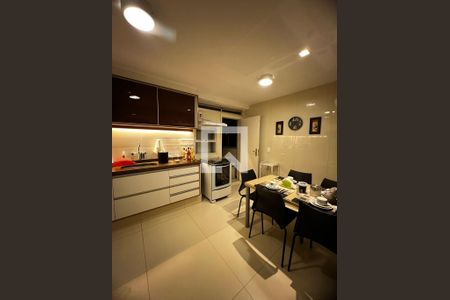 Apartamento à venda com 163m², 3 quartos e 2 vagas Apartamento à venda com 163m², 3 quartos e 2 vagasCozinha