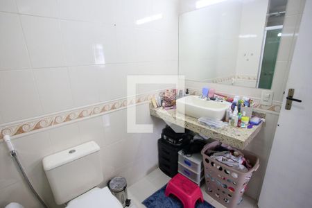 Casa de condomínio para alugar com 380m², 4 quartos e 2 vagas Casa de condomínio para alugar com 380m², 4 quartos e 2 vagasBanheiro da Suíte