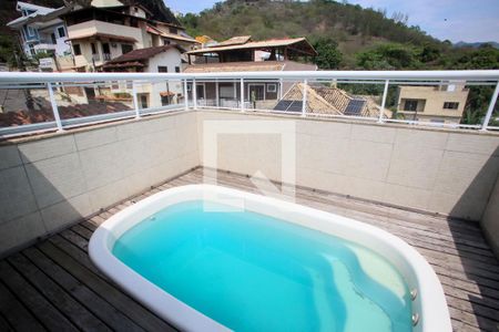 Casa de condomínio para alugar com 380m², 4 quartos e 2 vagas Casa de condomínio para alugar com 380m², 4 quartos e 2 vagasPiscina do Terraço