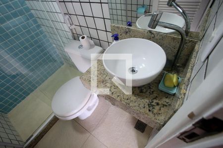 Casa de condomínio para alugar com 380m², 4 quartos e 2 vagas Casa de condomínio para alugar com 380m², 4 quartos e 2 vagasBanheiro do Terraço