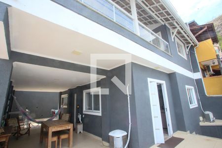 Casa de condomínio para alugar com 380m², 4 quartos e 2 vagas Casa de condomínio para alugar com 380m², 4 quartos e 2 vagasÁrea Externa