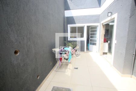 Casa de condomínio para alugar com 380m², 4 quartos e 2 vagas Casa de condomínio para alugar com 380m², 4 quartos e 2 vagasFundos da Casa