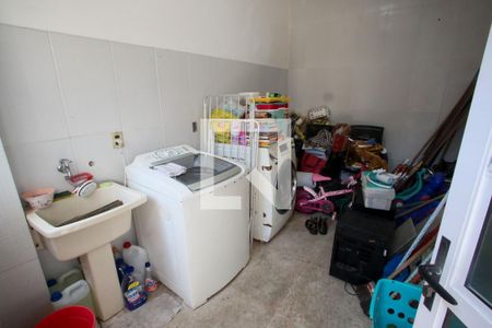 Casa de condomínio para alugar com 380m², 4 quartos e 2 vagas Casa de condomínio para alugar com 380m², 4 quartos e 2 vagasÁrea de Serviço