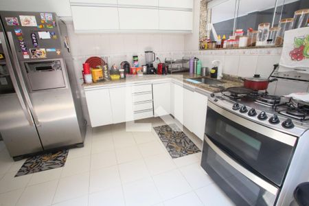 Casa de condomínio para alugar com 380m², 4 quartos e 2 vagas Casa de condomínio para alugar com 380m², 4 quartos e 2 vagasCozinha