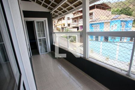 Casa de condomínio para alugar com 380m², 4 quartos e 2 vagas Casa de condomínio para alugar com 380m², 4 quartos e 2 vagasVaranda do Quarto 3