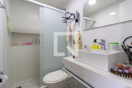 Apartamento à venda com 136m², 2 quartos e 2 vagasBanheiro Suite