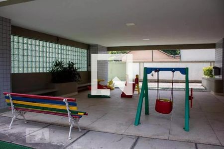 Apartamento à venda com 136m², 2 quartos e 2 vagasÁrea comum - Playground