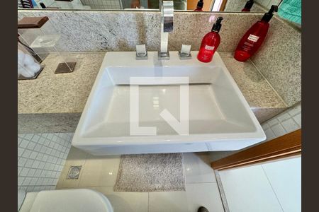 Apartamento à venda com 161m², 3 quartos e 2 vagasSuíte 2 - Banheiro