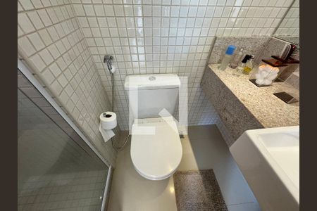 Apartamento à venda com 161m², 3 quartos e 2 vagasSuíte 2 - Banheiro