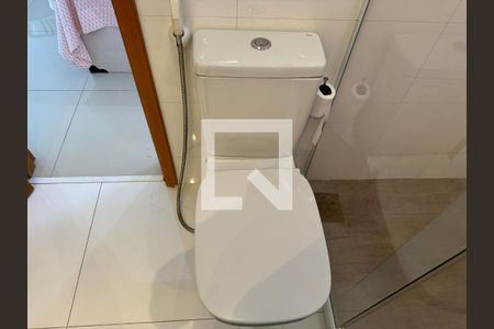 Apartamento à venda com 161m², 3 quartos e 2 vagasSuíte 1 - Banheiro