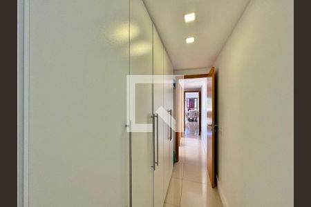 Apartamento à venda com 161m², 3 quartos e 2 vagasSuíte 1 - Corredor