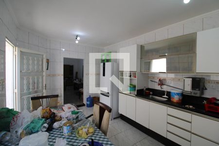 Casa à venda com 149m², 4 quartos e 1 vagaCozinha